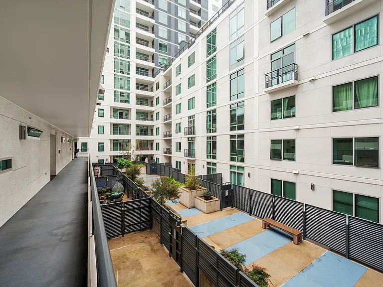 425 W Beech St #312 — Photo 17