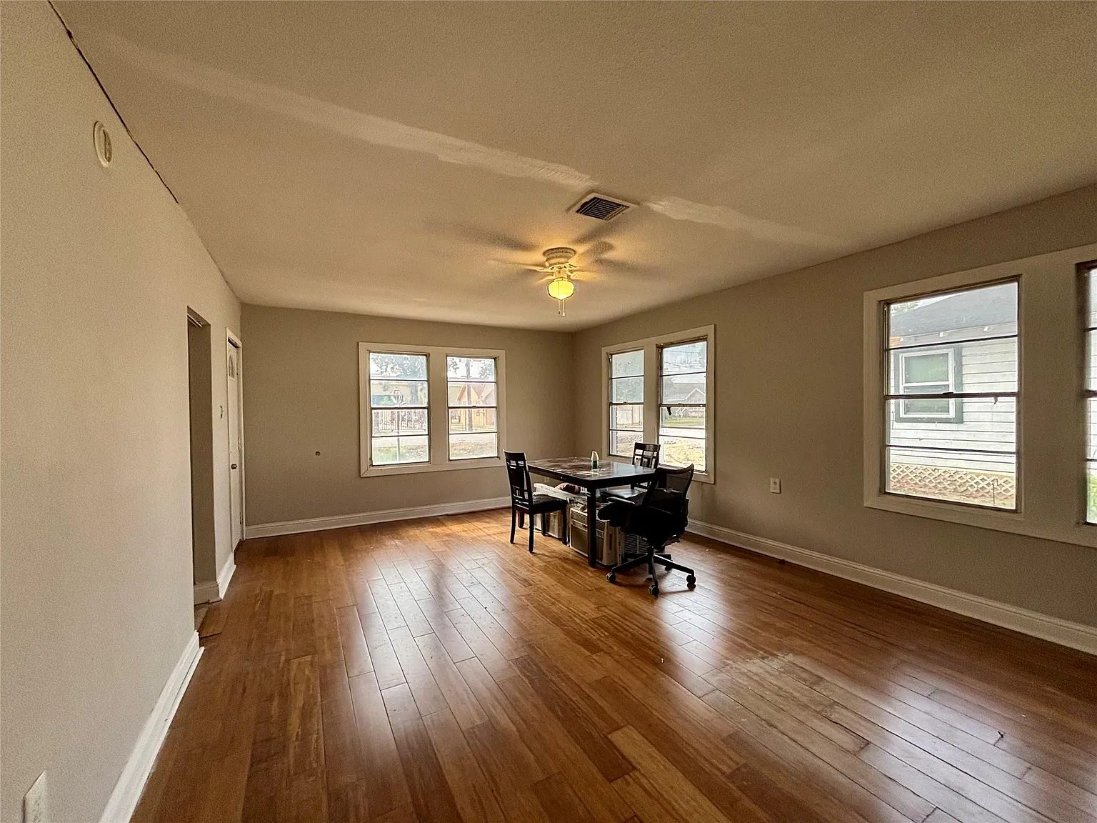 2 bed, 1.0 bath, 950 sqft, $1,450 — Photo 4