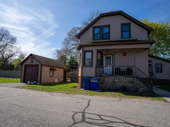 9 Warren St, Dartmouth, MA 02748