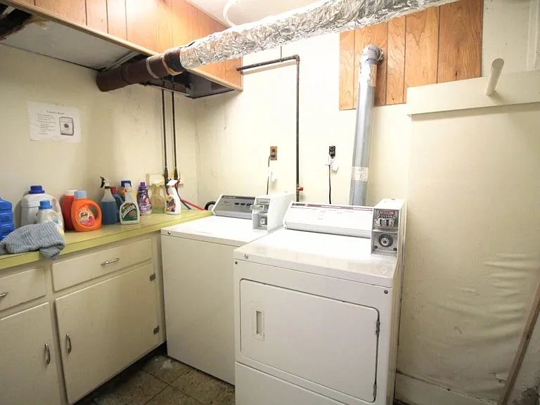 99 Marion St #4 — Photo 9