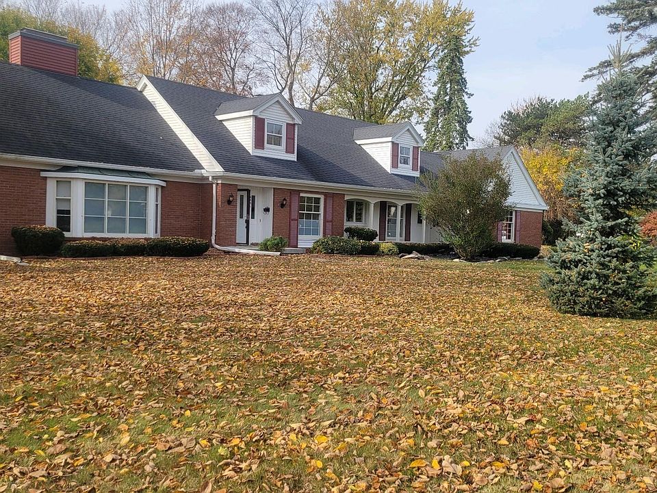 1st image of 685 Westfield St