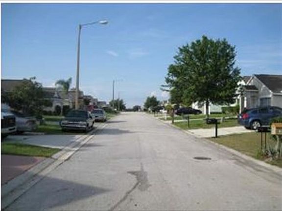 4th image of 437 Rollins Dr