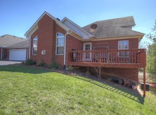 10108 Grey Hawk Dr, Louisville, KY 40219