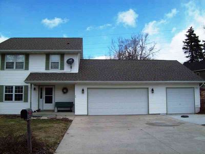 70 Evergreen Dr, Plymouth, WI, 53073
