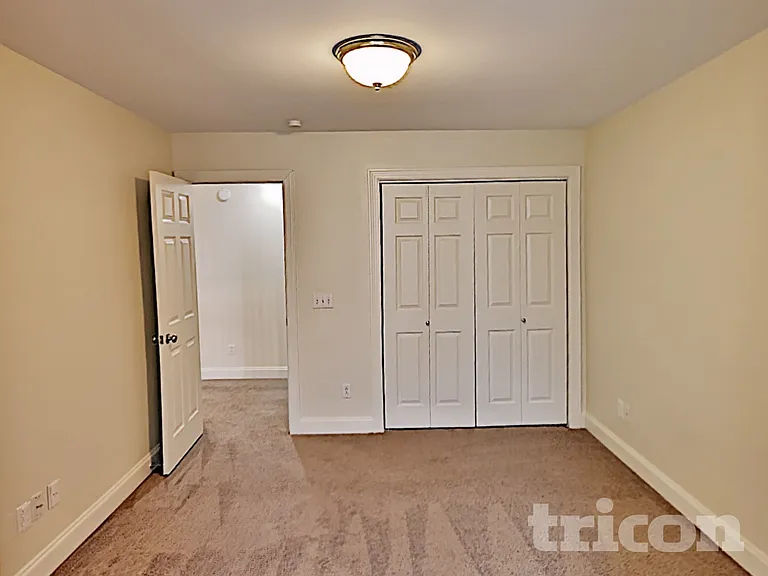 1705 Walden Ct — Photo 13