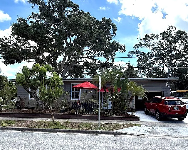 2400 Browning St — Photo 2