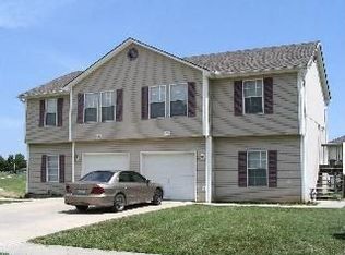 106 Lakeview Dr, Odessa, MO 64076