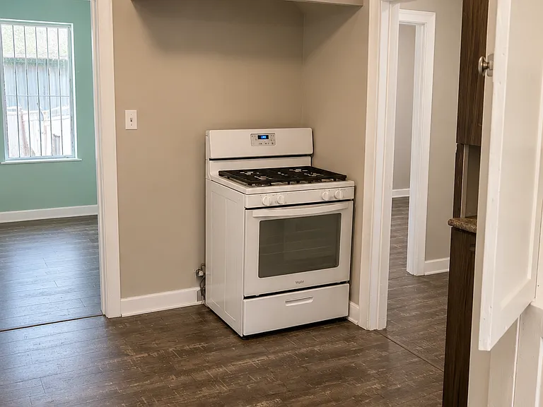 173 S Avenue 53 #173 — Photo 22