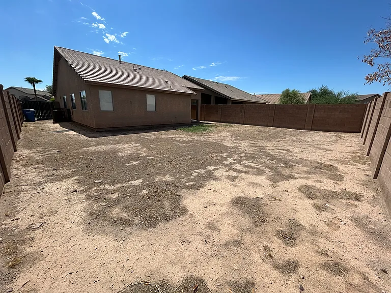 7028 S 46th Dr — Photo 37