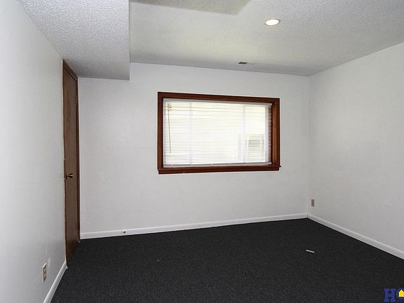 5th image of 5642 & 5644 S 38th St