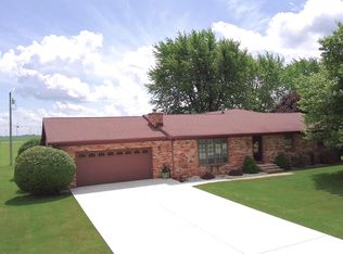 805 S James Ave, Fowler, IN