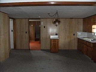 5th image of 909 E Votaw St
