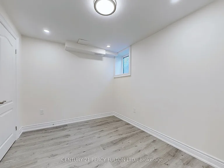 47 Sapphire Dr #BASEMENT — Photo 12