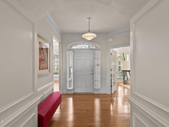 3rd image of 107 Repton Ct