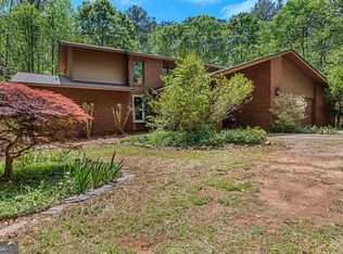 260 Iris Ln, Fayetteville, GA 30215