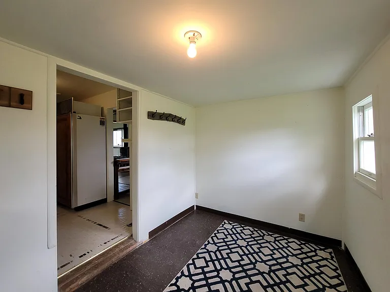 980 Wenzel Ln — Photo 29