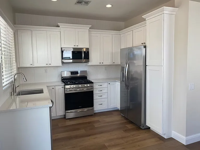 2480 Fountain Hill Loop — Photo 4
