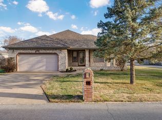 1329 W Meadowbrooke Dr, Ozark, MO 65721