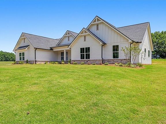 2nd image of 131 Maney Dr