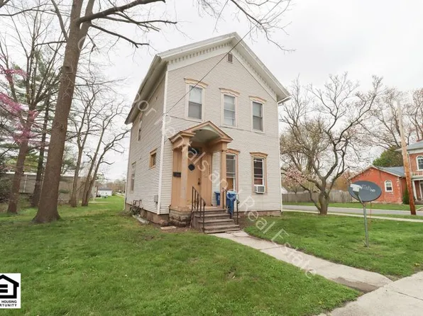 1327 S Jackson St, Auburn, IN 46706