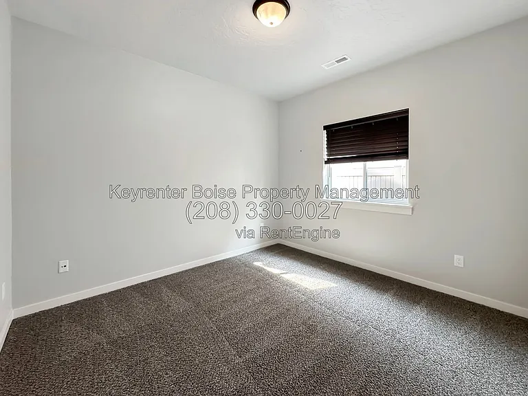1376 W Pebblestone Dr — Photo 15