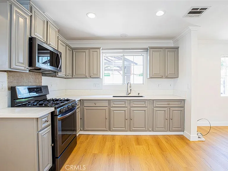 10531 Greenburn Ave — Photo 18