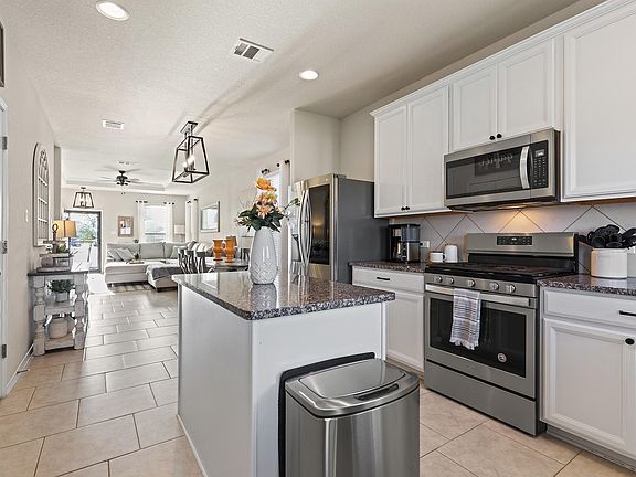 4th image of 125 Carlina Loop
