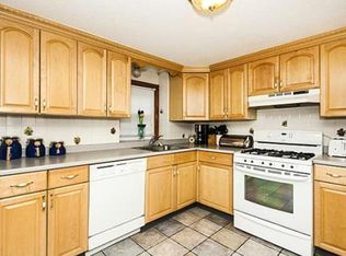 16 Cormier Rd, Burlington, MA 01803