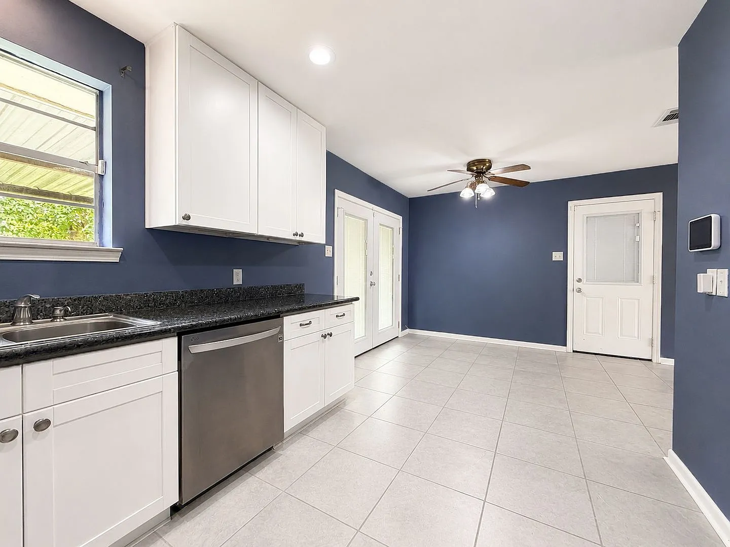 3 Bedroom House off Millerville | Fenced Yard — Photo 3