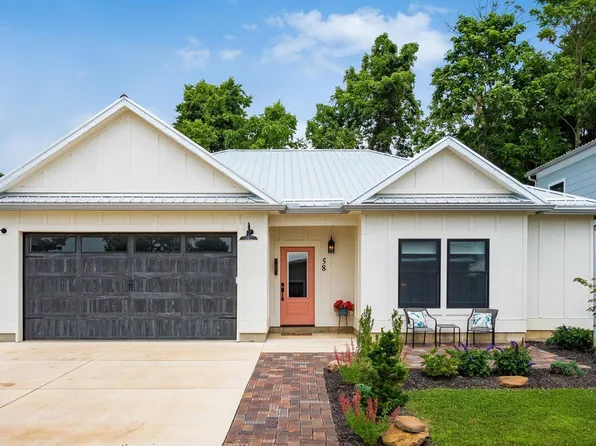 58 Lippert Ln, Buckeye Lake, OH 43008