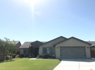 7217 Three Rivers Dr, Bakersfield, CA 93311