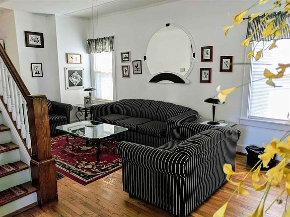 4th image of 105 Budlong St
