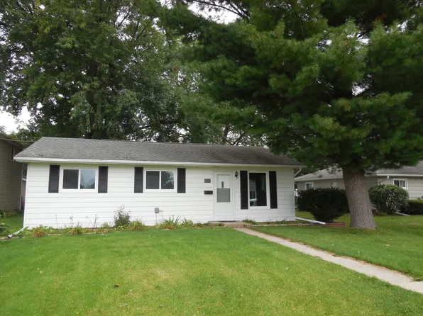 1709 18th Ave, Sterling, IL 61081