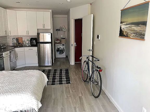 5th image of 1115 47th Rd APT 3