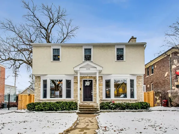 1230 N Grove Ave, Oak Park, IL 60302