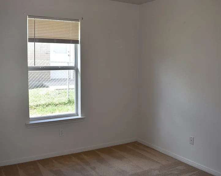 1614 Yuma Trl — Photo 11