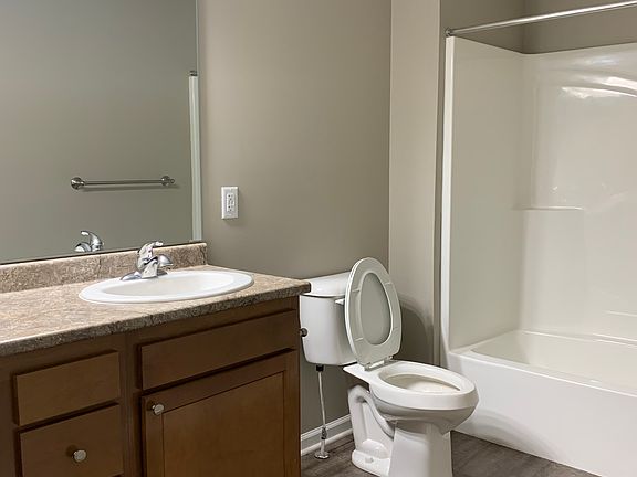 5th image of 6708 Old Trail Rd #102
