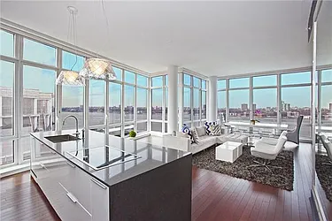 Rented by R New York