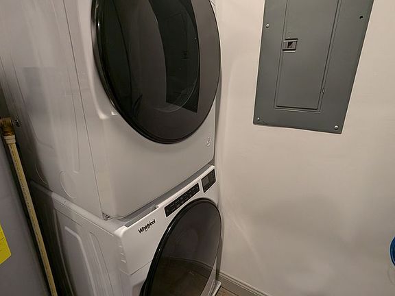 3rd image of 3611 Newton Ave #2