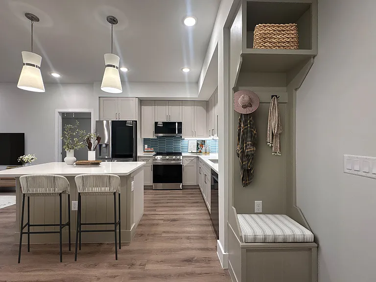 Bimini Square Apartments — Photo 53