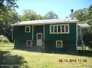 2158 Walnut Trl, Bushkill, PA 18324
