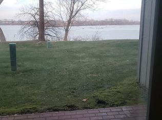 9583 Harbour Cove Ct, Ypsilanti, MI 48197