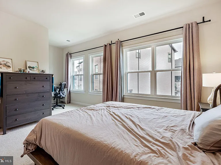 2335 Water Promenade Ave — Photo 41