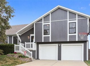 17341 S Ingrid St, Gardner, KS 66030