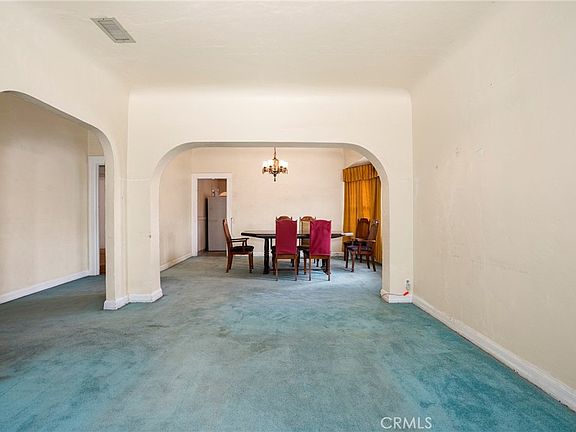 4th image of 2255 Hancock St