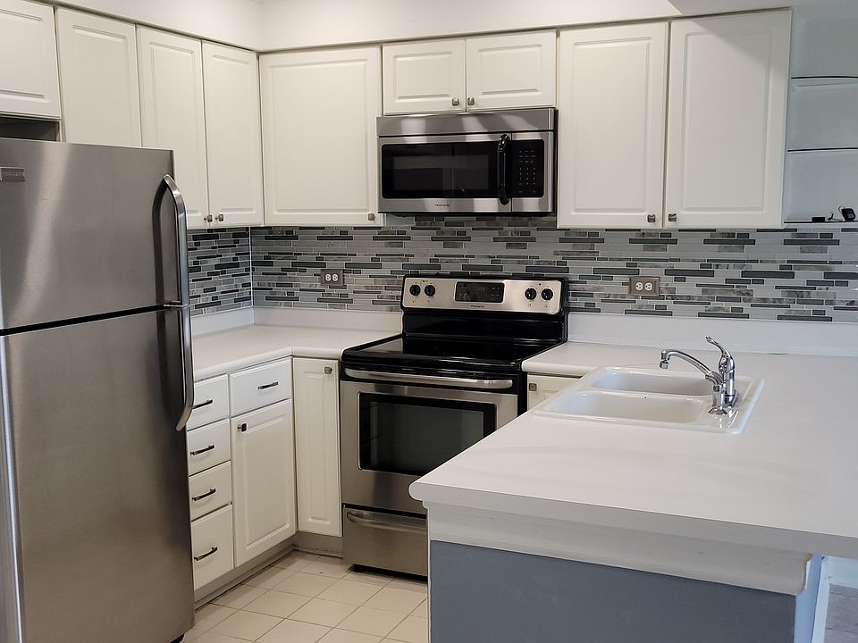 1st image of 9950 Shady Ln APT 3A