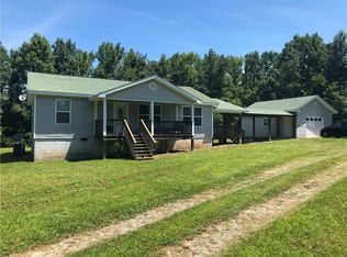 44 Williamson Rd, Dawsonville, GA 30534