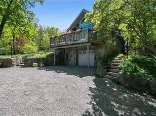 999 E Mountain Rd S, Cold Spring, NY 10516
