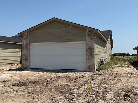 3rd image of 2912 S Denene St #200