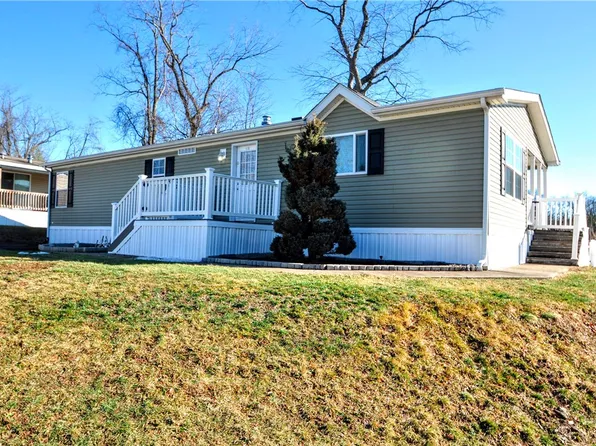 119 Valleyview Dr, Finleyville, PA 15332